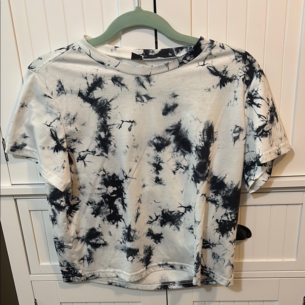 SHEIN Black & White Tie Dye Tee Size Large